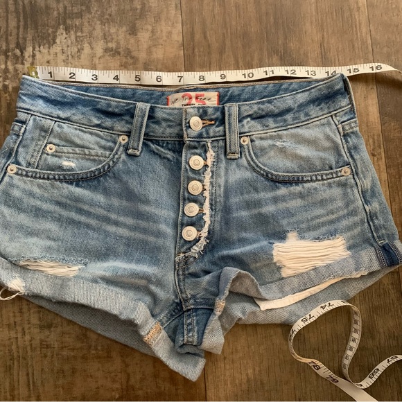 Free People we the Free high waist distressed shorts - Picture 3 of 7